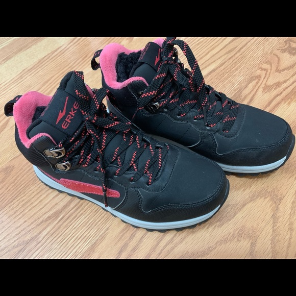 Black and hot pink Erke shoes size 6 - Picture 3 of 6